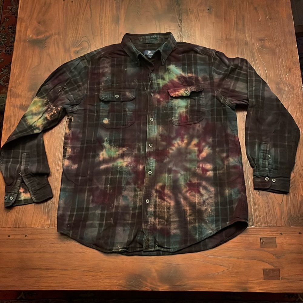 Upcycled George Tie-Dye Flannel Women’s Button Down Shirt Size Large